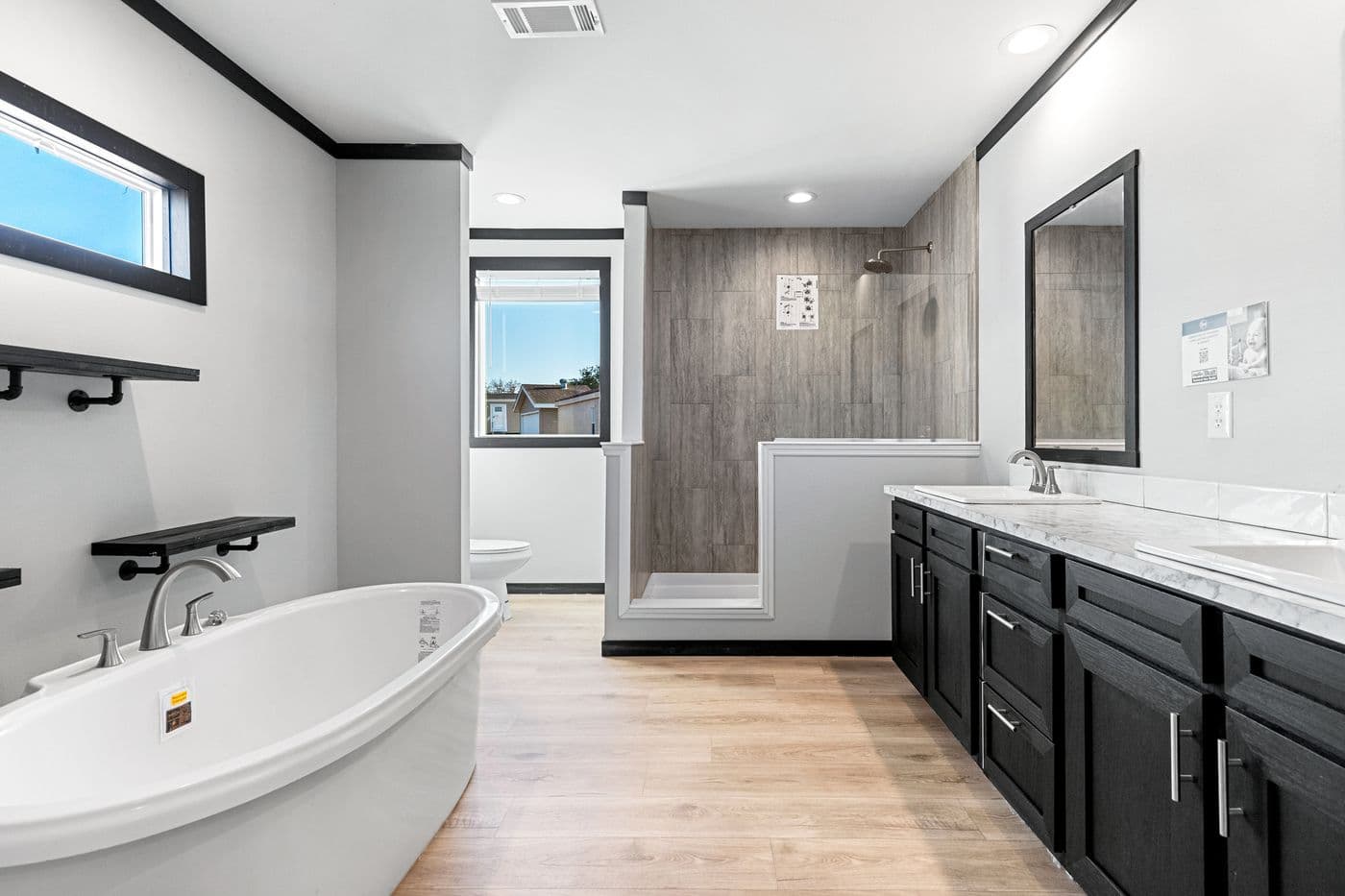 The THE SIERRA Primary Bathroom. This Manufactured Mobile Home features 4 bedrooms and 2 baths.