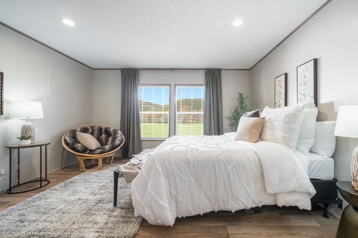 The ECLIPSE Guest Bedroom. This Manufactured Mobile Home features 4 bedrooms and 2 baths.