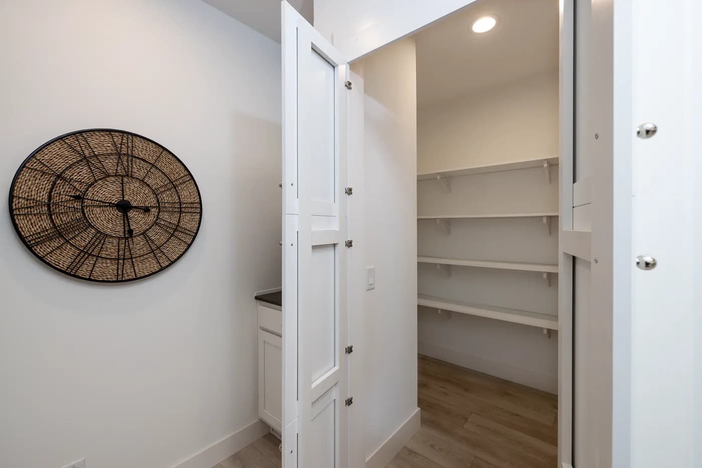 The WINSTON Storage. This Manufactured Mobile Home features 3 bedrooms and 2 baths.