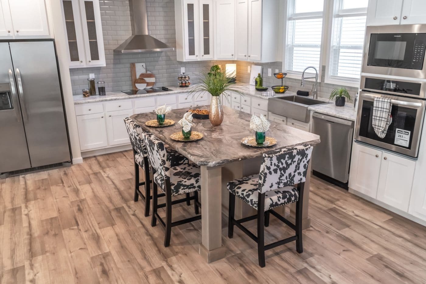 The SUPER 68 ELITE Kitchen. This Manufactured Mobile Home features 3 bedrooms and 2 baths.