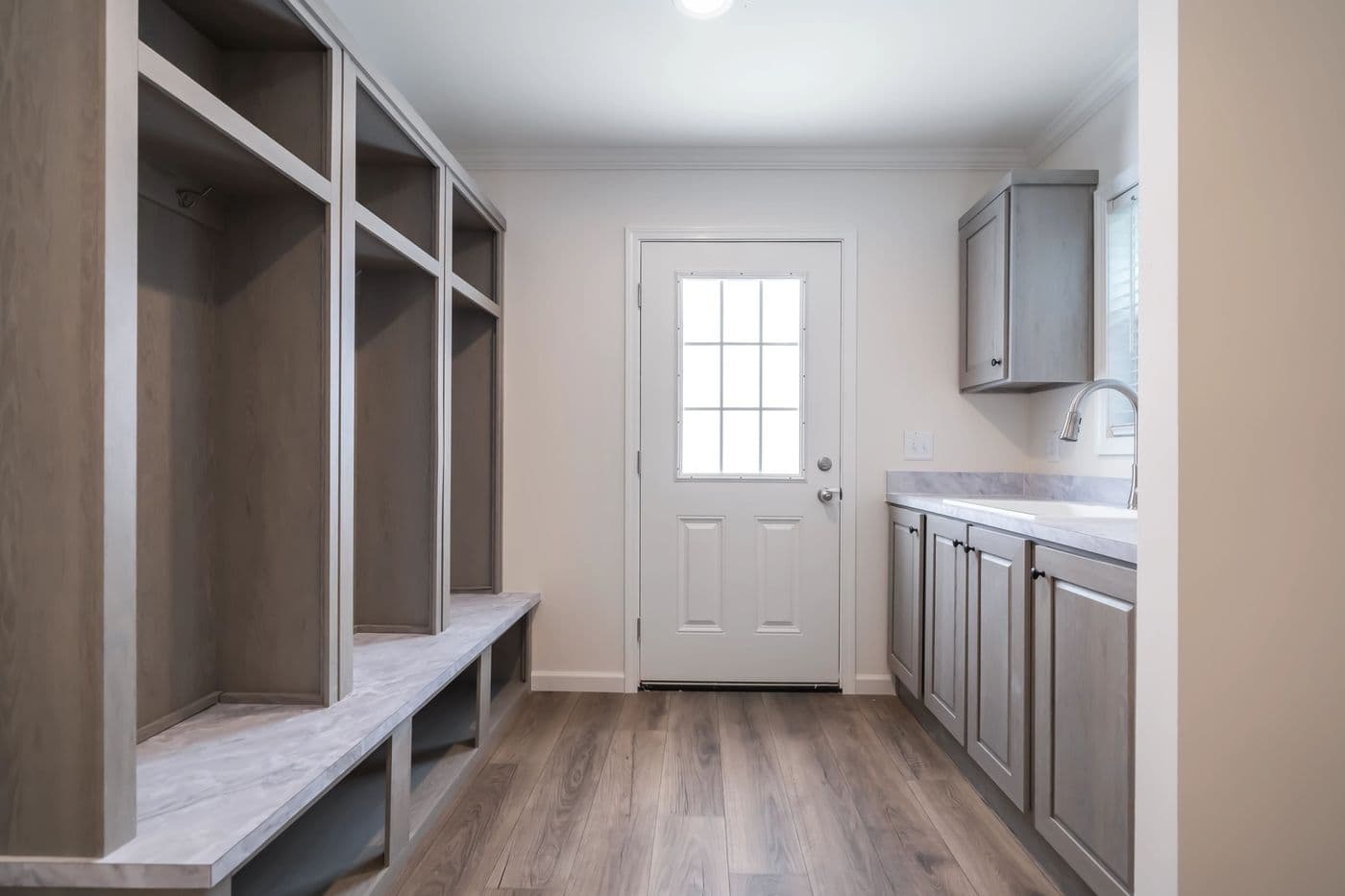 The 4225 "PANAMA" 7628 Utility Room. This Manufactured Mobile Home features 4 bedrooms and 2 baths.