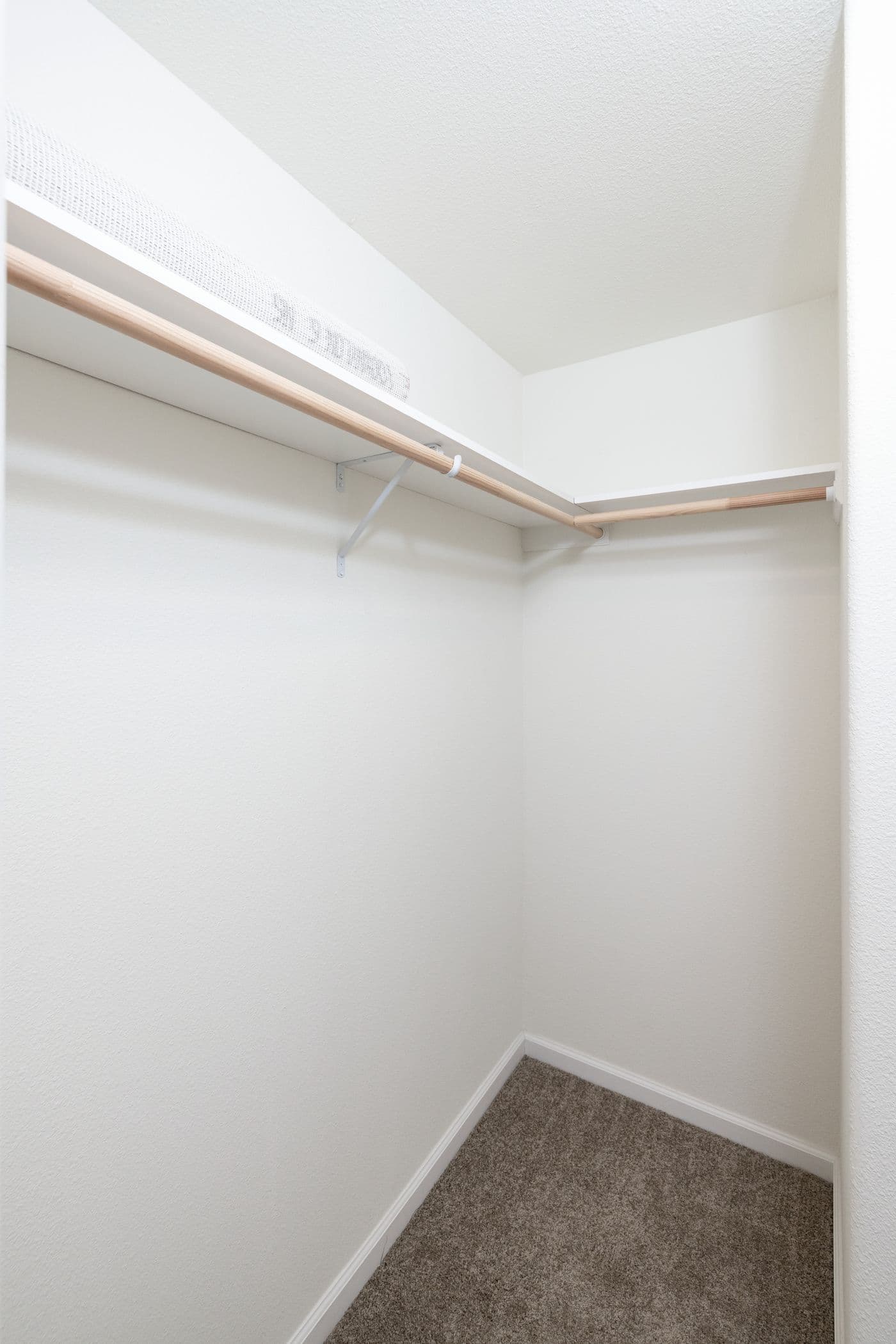 The FAIRPOINT 24563D Hidden. This Manufactured Mobile Home features 3 bedrooms and 2 baths.