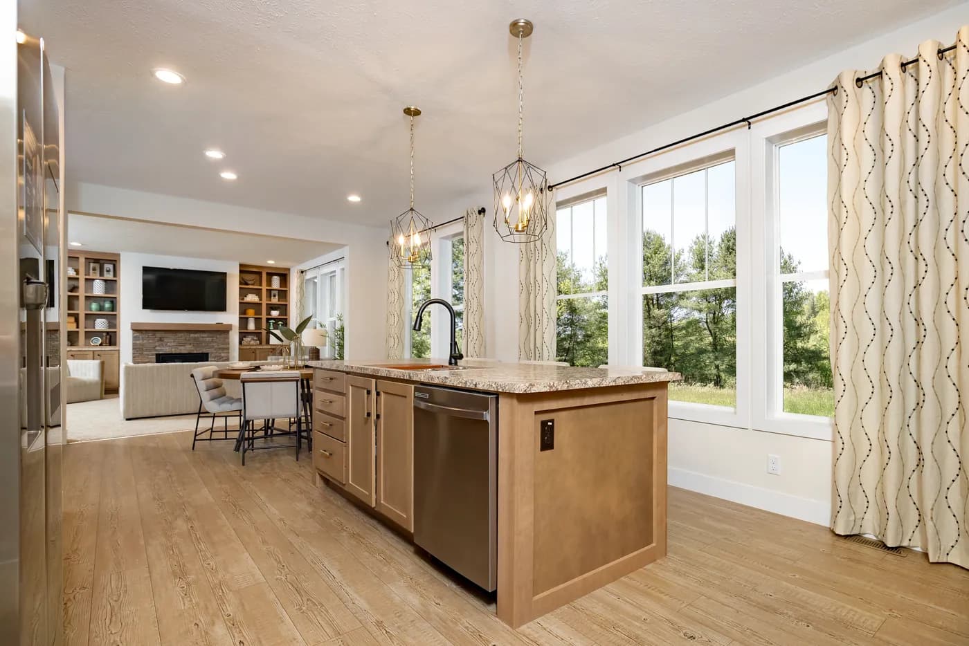 The MCCANN BLVD 6830-MS070 SECT Kitchen. This Manufactured Mobile Home features 3 bedrooms and 2 baths.