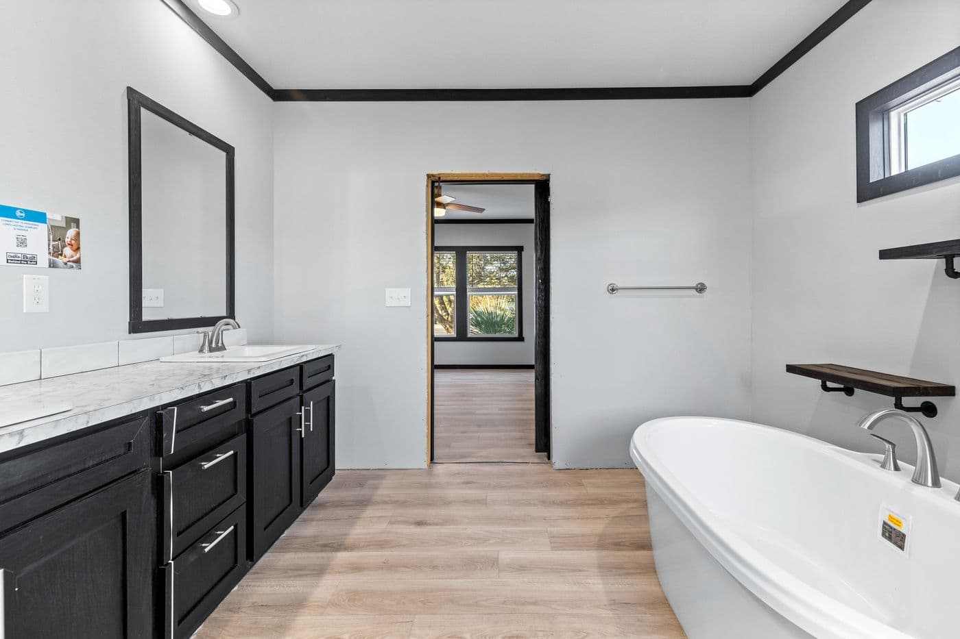 The THE SIERRA Primary Bathroom. This Manufactured Mobile Home features 4 bedrooms and 2 baths.