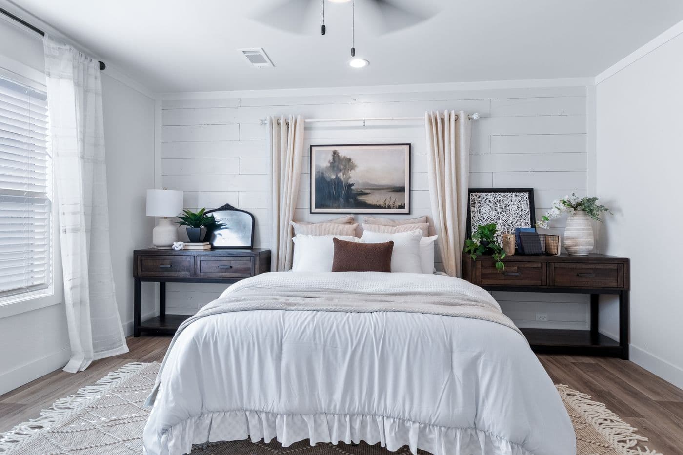 The FARM 4 FLEX ELITE Primary Bedroom. This Manufactured Mobile Home features 4 bedrooms and 3 baths.