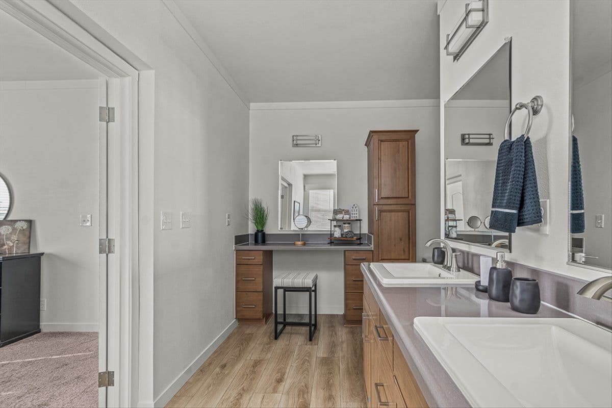 The TU3068A Primary Bathroom. This Manufactured Mobile Home features 4 bedrooms and 2 baths.