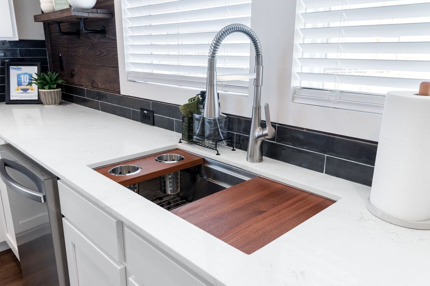 The THE SEDONA 4 Kitchen. This Manufactured Mobile Home features 4 bedrooms and 2 baths.
