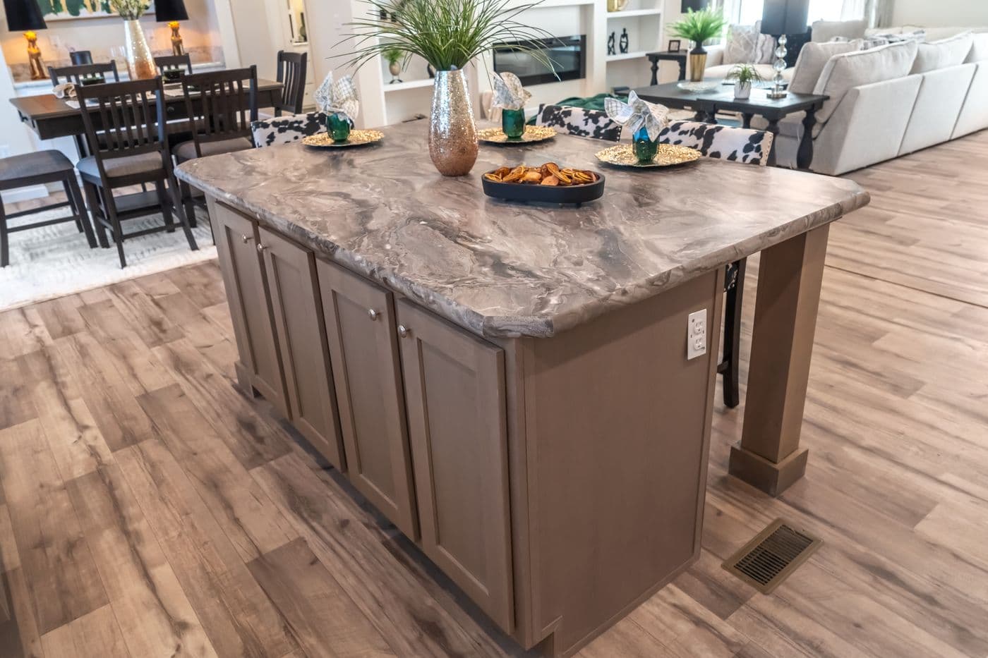 The SUPER 68 ELITE Kitchen. This Manufactured Mobile Home features 3 bedrooms and 2 baths.