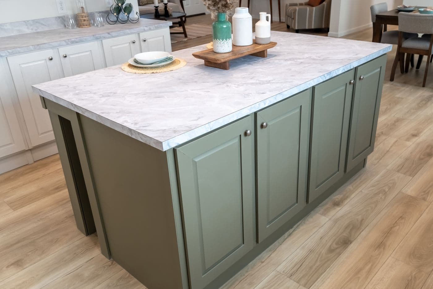 The 5430 "UWHARRIE" 7632 Kitchen. This Manufactured Mobile Home features 4 bedrooms and 2 baths.