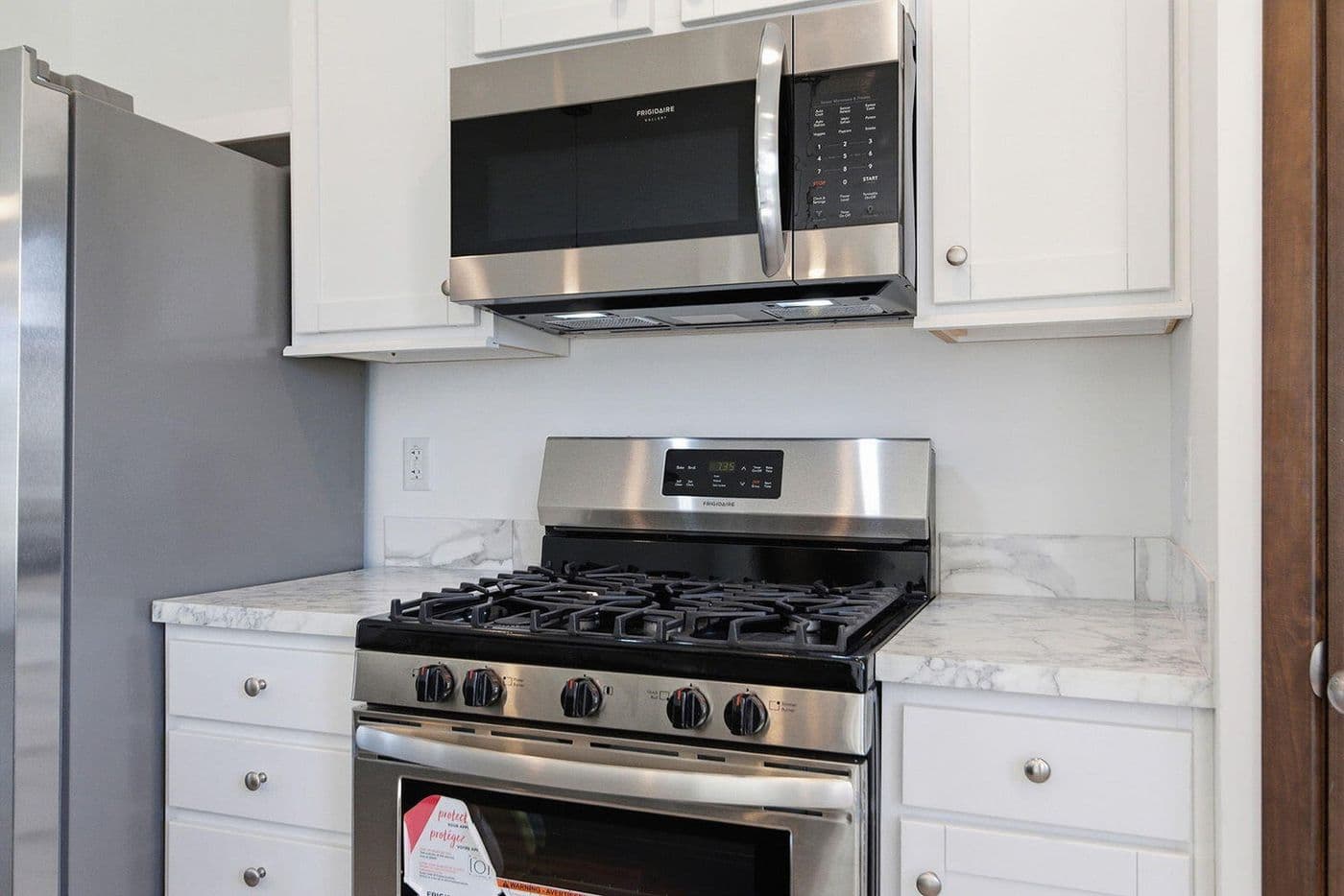 Gas Frigidaire Stove
