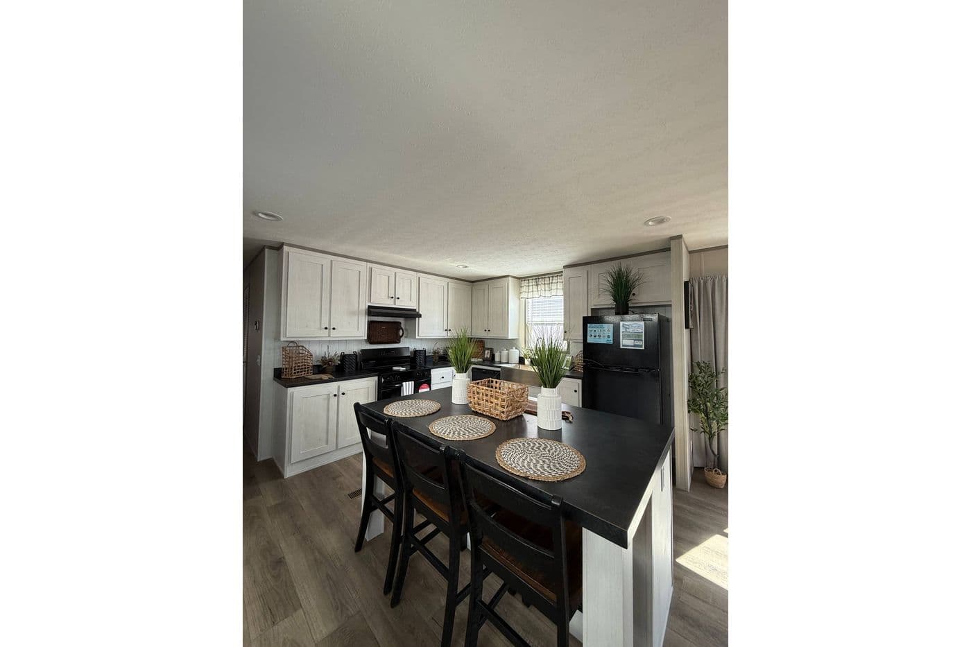 Your New Kitchen!! 
Making Food. Making Time Together. Making Memories.
