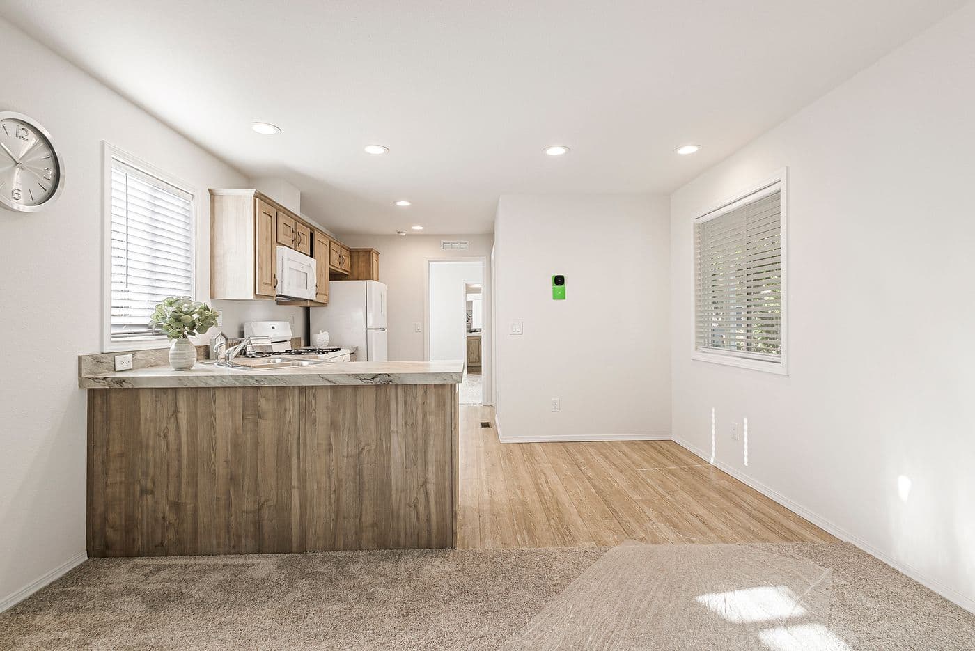 Kitchen & Dining Area
