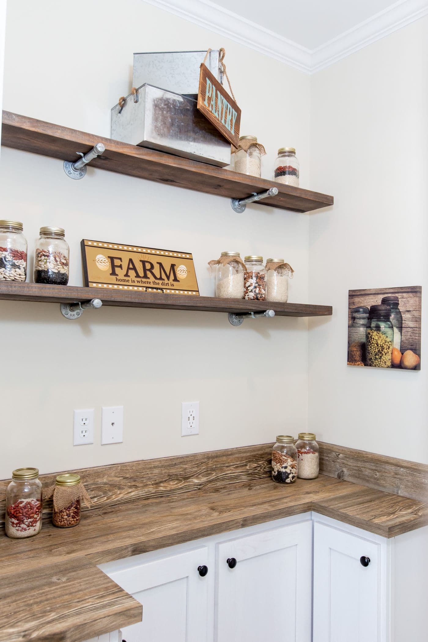 The SOUTHERN CHARM 4 BR Kitchen. This Manufactured Mobile Home features 4 bedrooms and 2 baths.