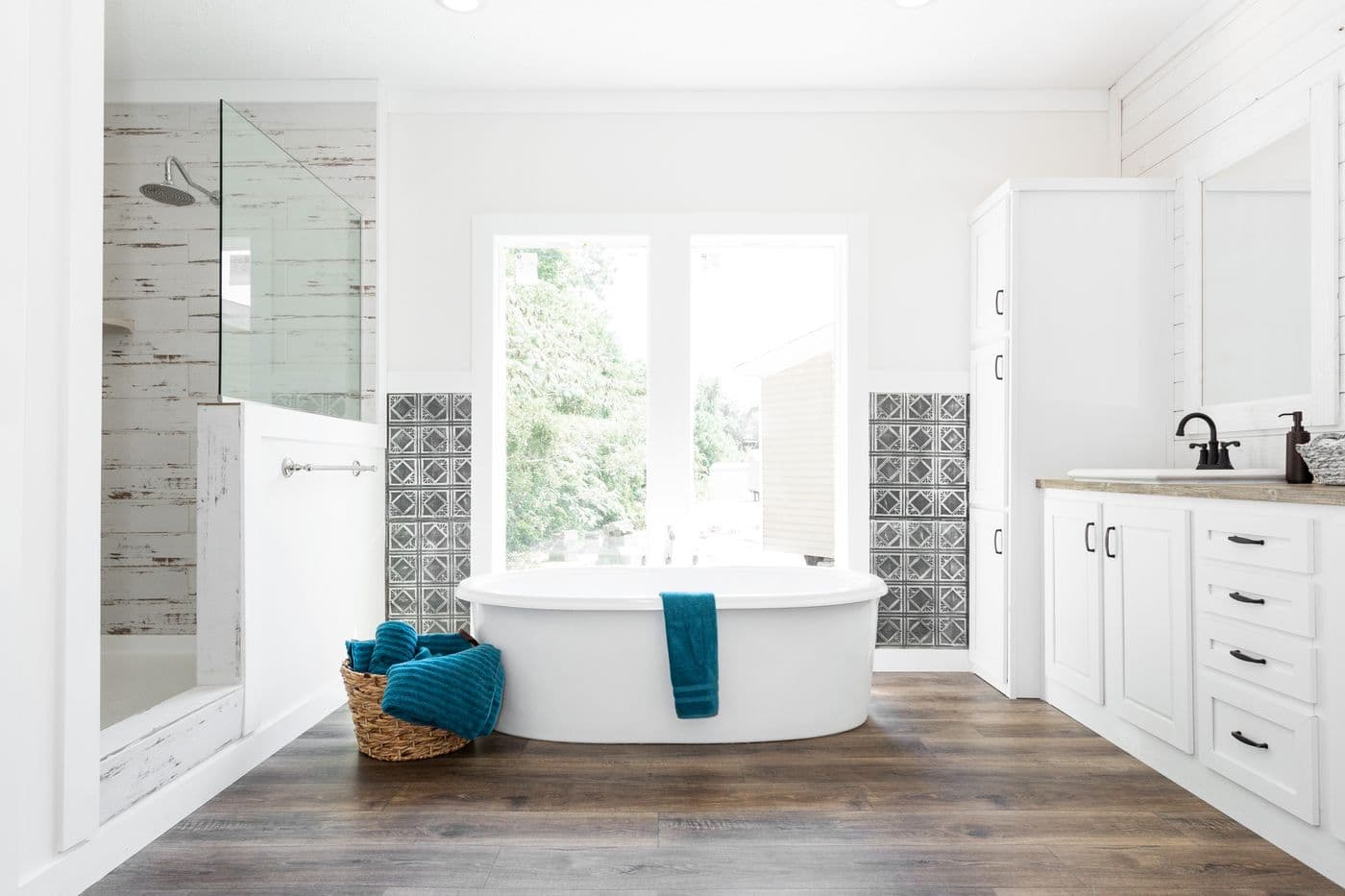 The 3442 CAROLINA SOUTHERN COMFORT Primary Bathroom. This Modular Home features 3 bedrooms and 2 baths.
