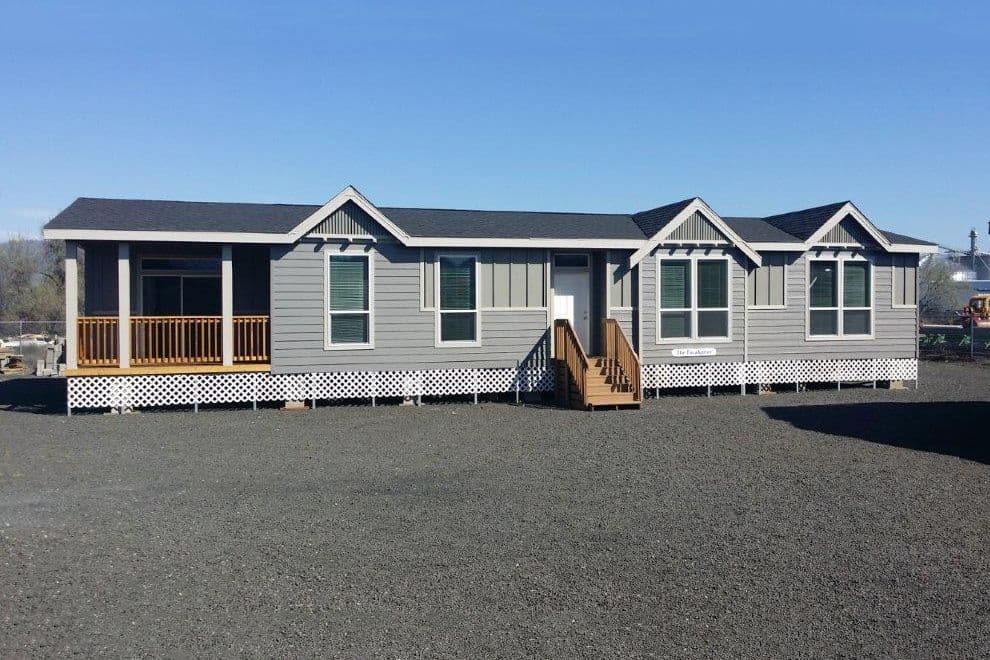 The ING681F EUCALYPTUS (FULL) GW Exterior. This Manufactured Mobile Home features 3 bedrooms and 2 baths.