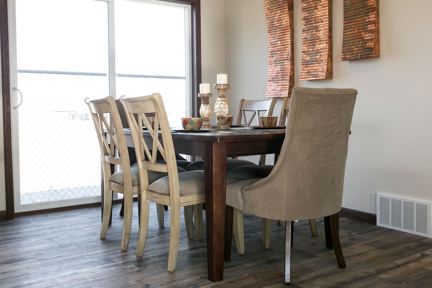 The INTEGRITY 98 MOD Dining Area. This Manufactured Mobile Home features 2 bedrooms and 2 baths.