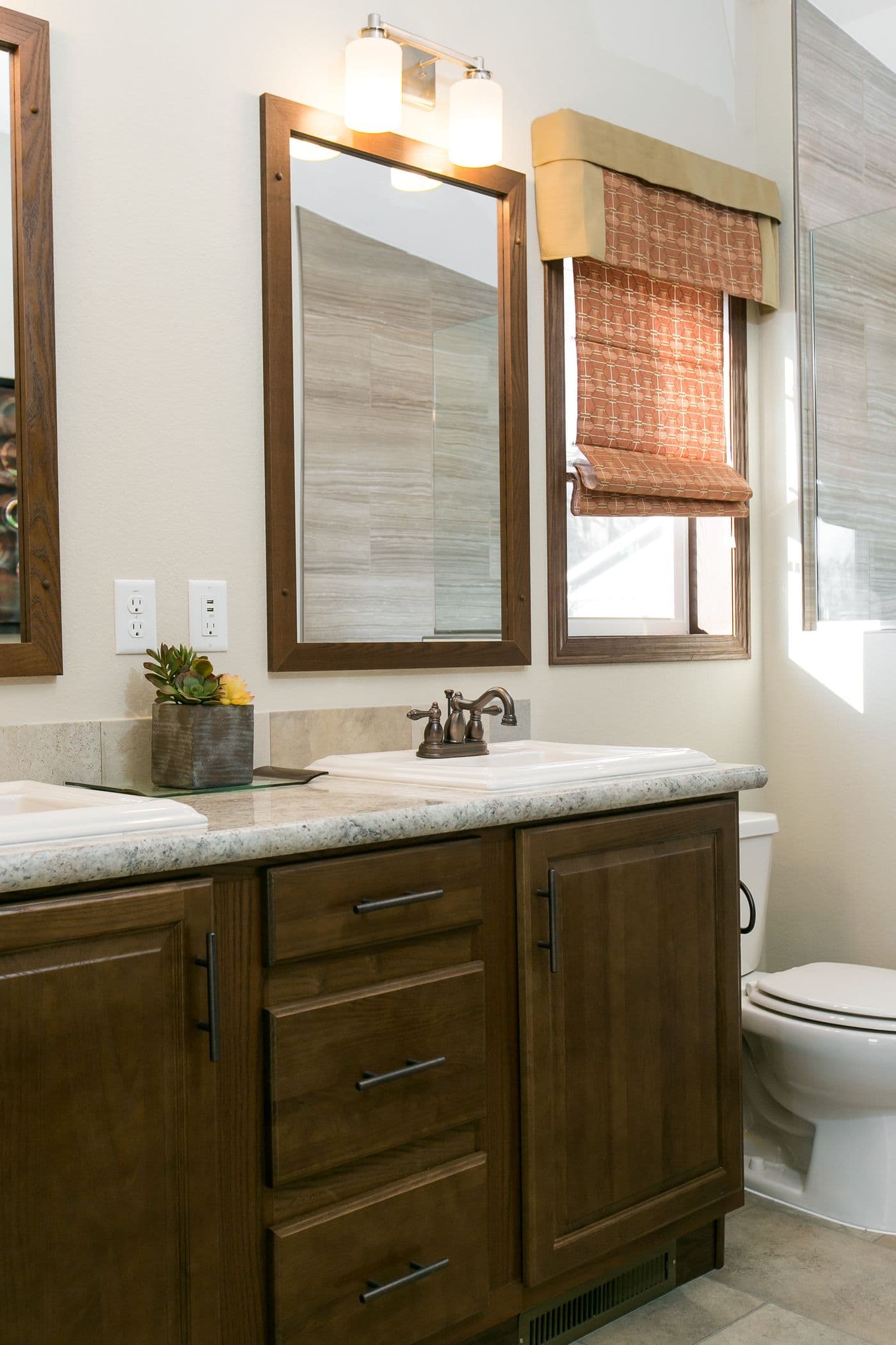 The INTEGRITY 98 MOD Primary Bathroom. This Manufactured Mobile Home features 2 bedrooms and 2 baths.