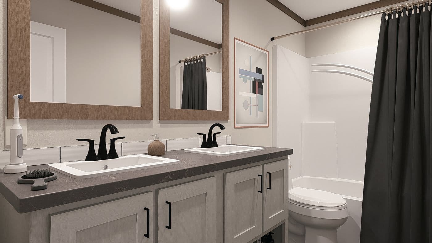 The EVERETT ELITE Exterior. This Manufactured Mobile Home features 4 bedrooms and 3 baths.