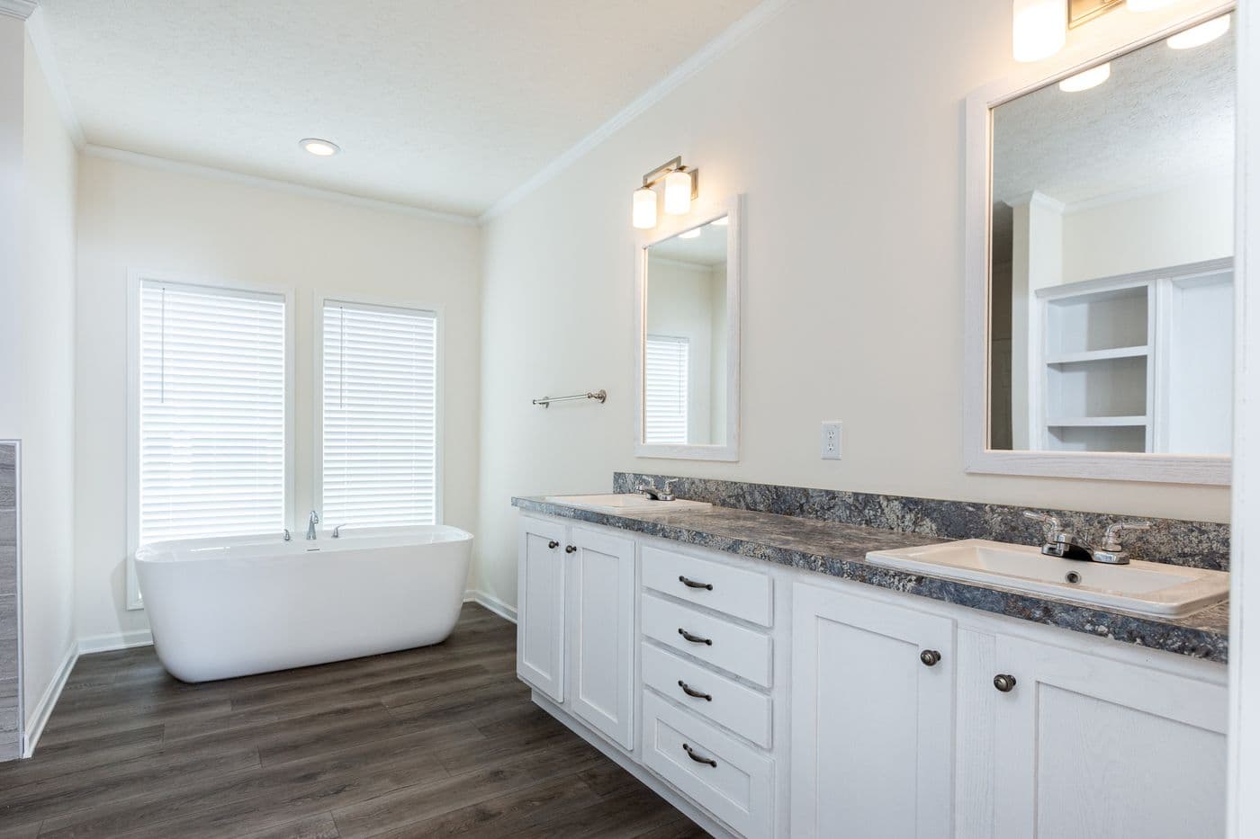 The 1454 CAROLINA Exterior. This Manufactured Mobile Home features 4 bedrooms and 2 baths.