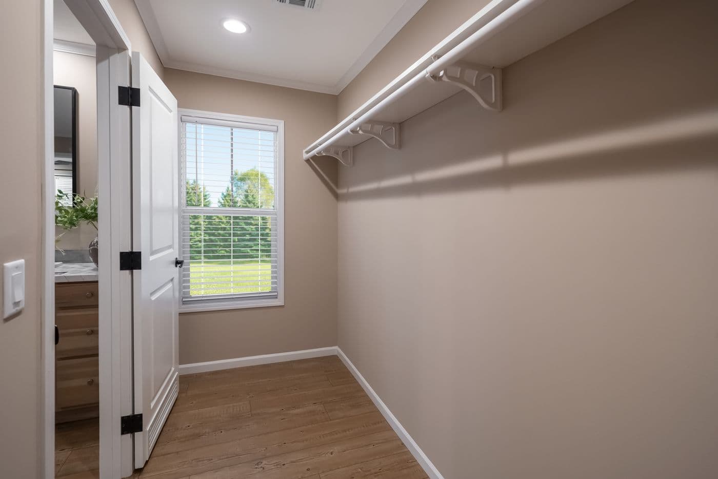 The MCLEMORE Primary Closet