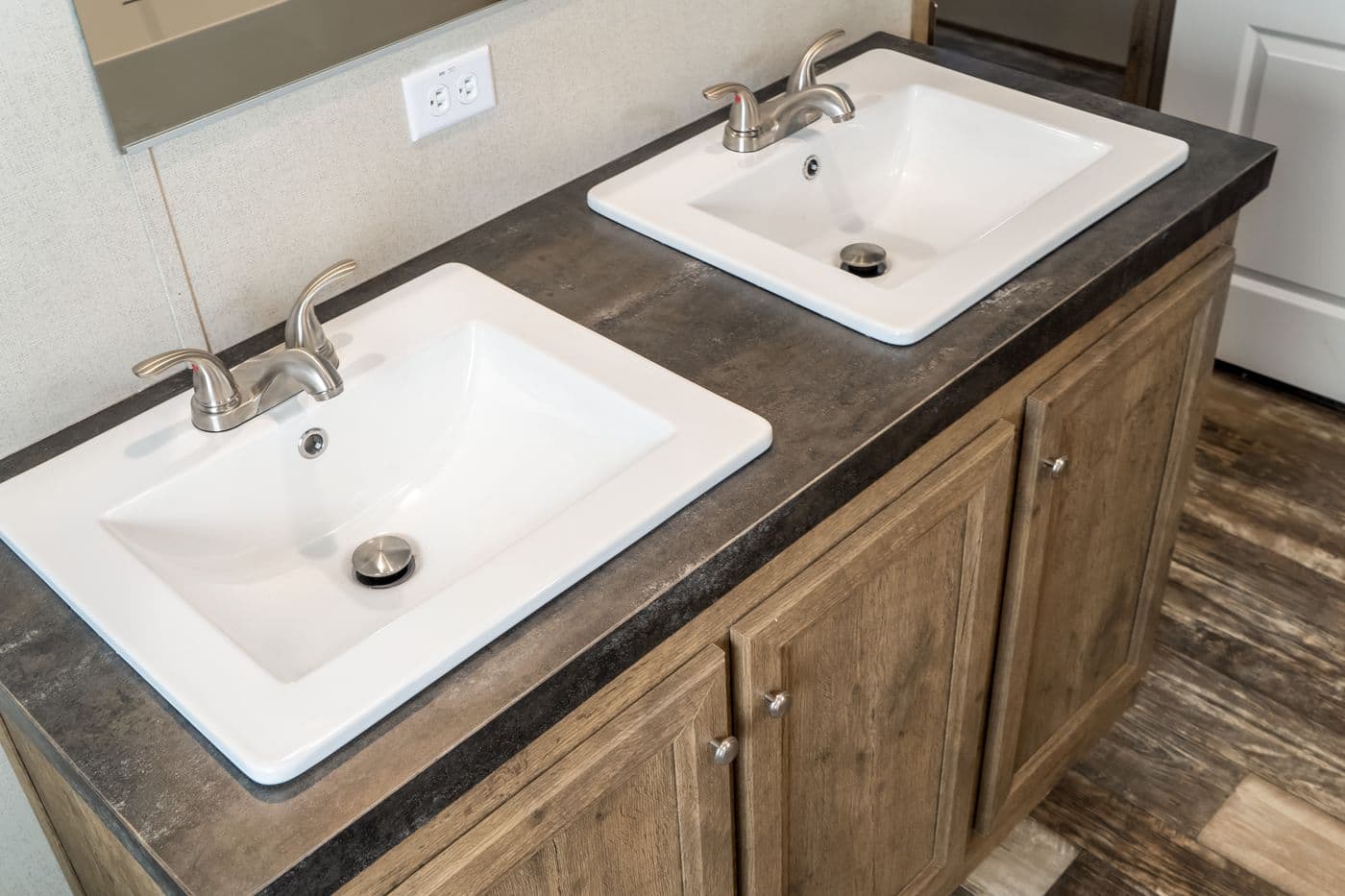 The THE BREEZE Exterior. This Manufactured Mobile Home features 3 bedrooms and 2 baths.