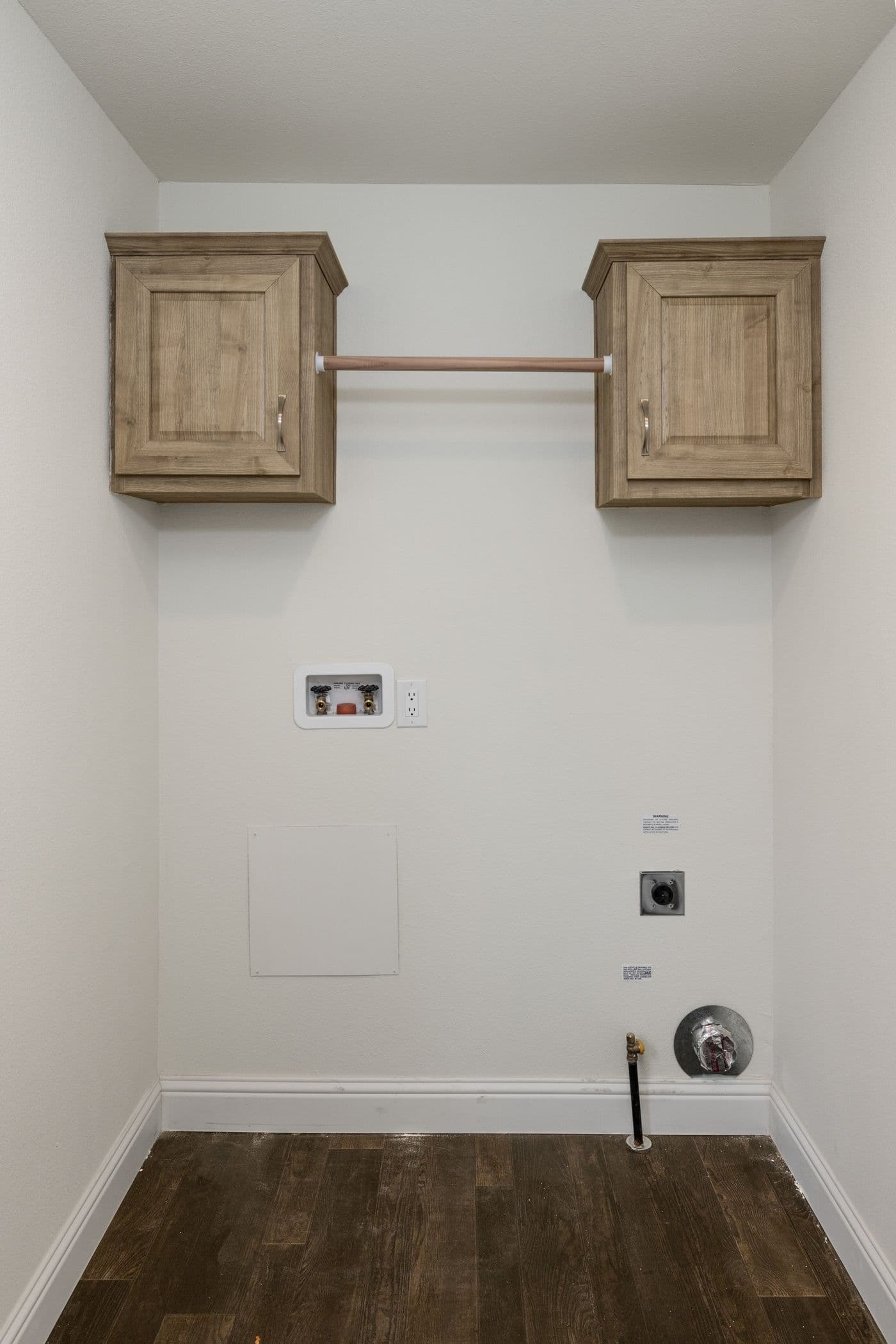 The FAIRPOINT 20382B Utility Room. This Manufactured Mobile Home features 2 bedrooms and 2 baths.