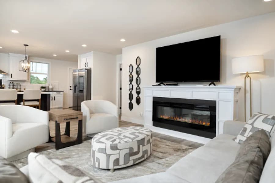 The STRATFORD PL 6630-MS062 SECT Living Room. This Manufactured Mobile Home features 3 bedrooms and 2 baths.
