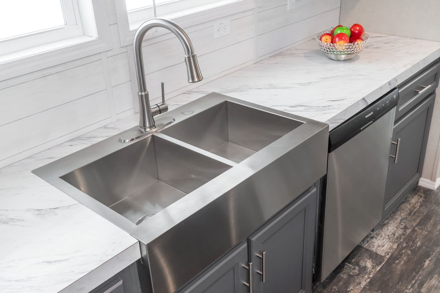 The ALL AMERICAN Kitchen. This Manufactured Mobile Home features 3 bedrooms and 2 baths.
