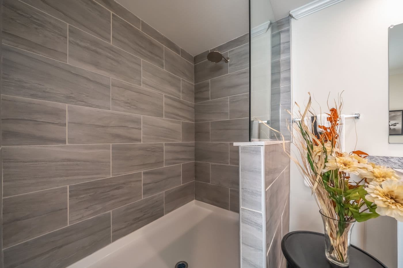 The 4210 "CAROLINA" 5628 Primary Bathroom. This Manufactured Mobile Home features 3 bedrooms and 2 baths.
