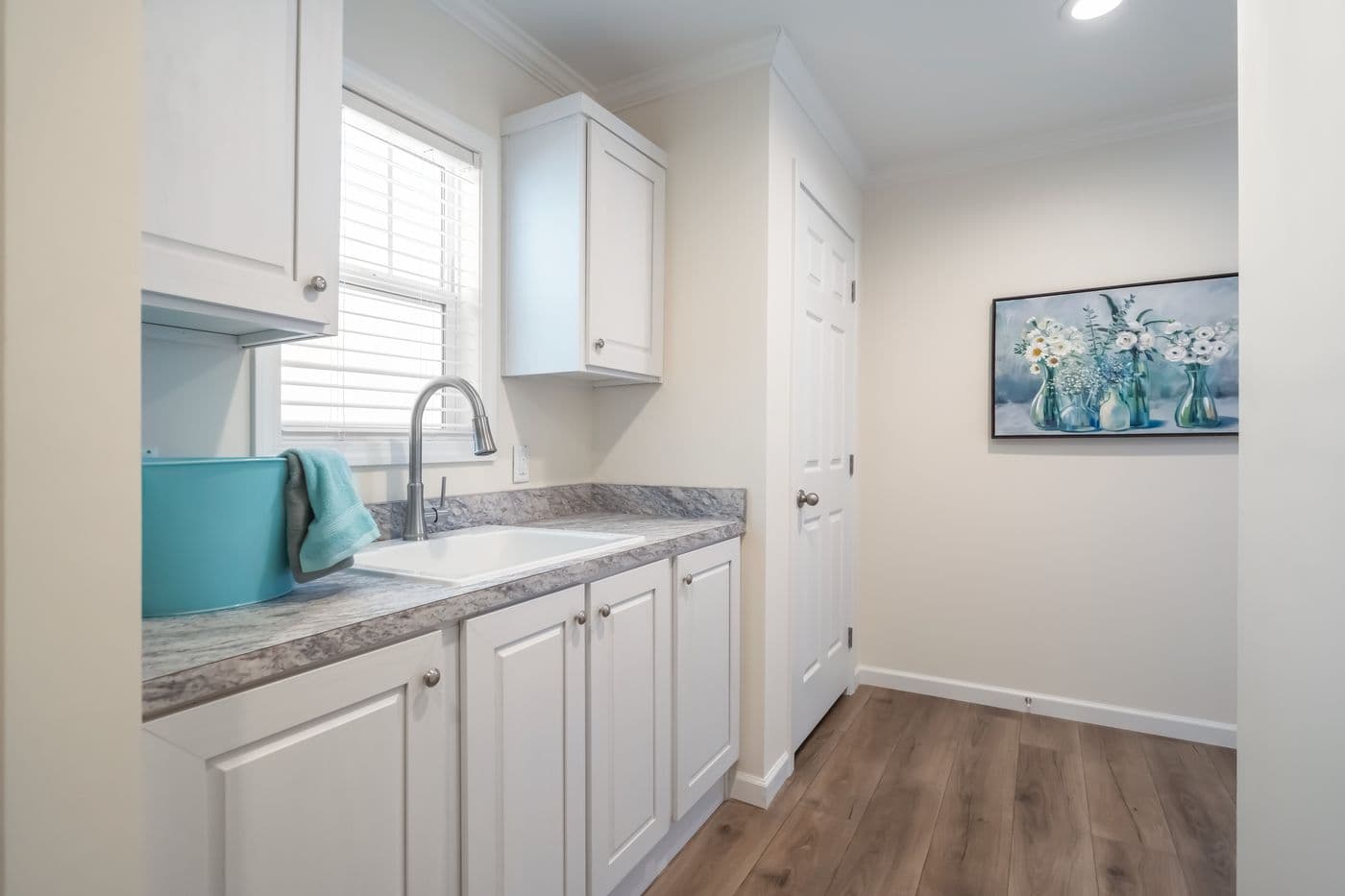 The 4210 "CAROLINA" 5628 Utility Room. This Manufactured Mobile Home features 3 bedrooms and 2 baths.